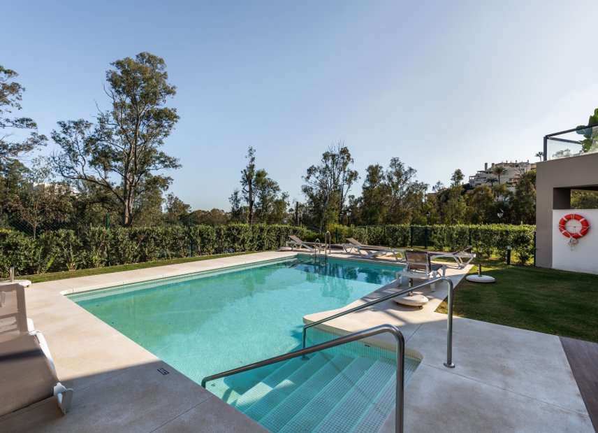Reventa - apartment -
Marbella - Nueva Andalucía