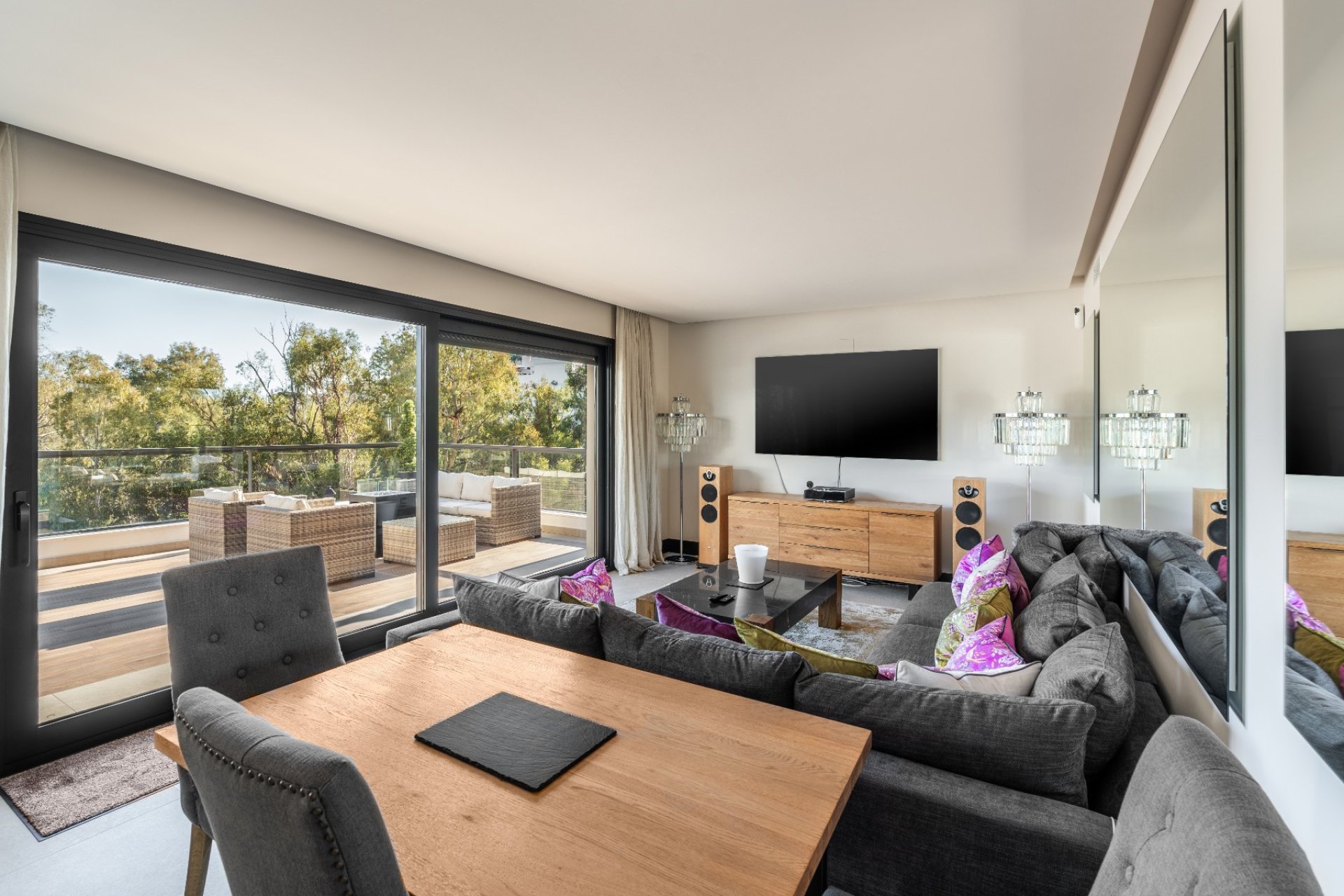 Reventa - apartment -
Marbella - Nueva Andalucía