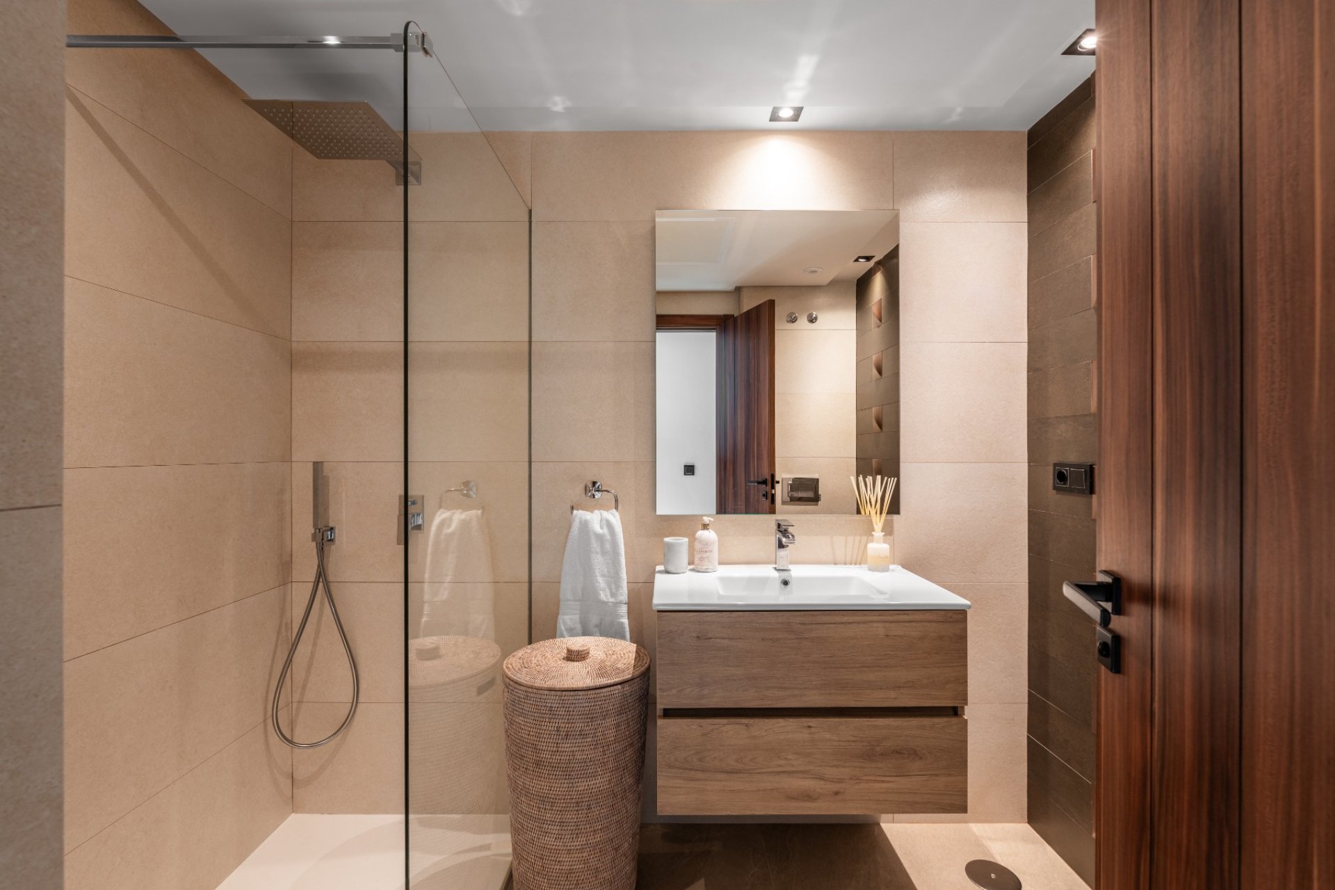 Reventa - apartment -
Marbella - Nueva Andalucía