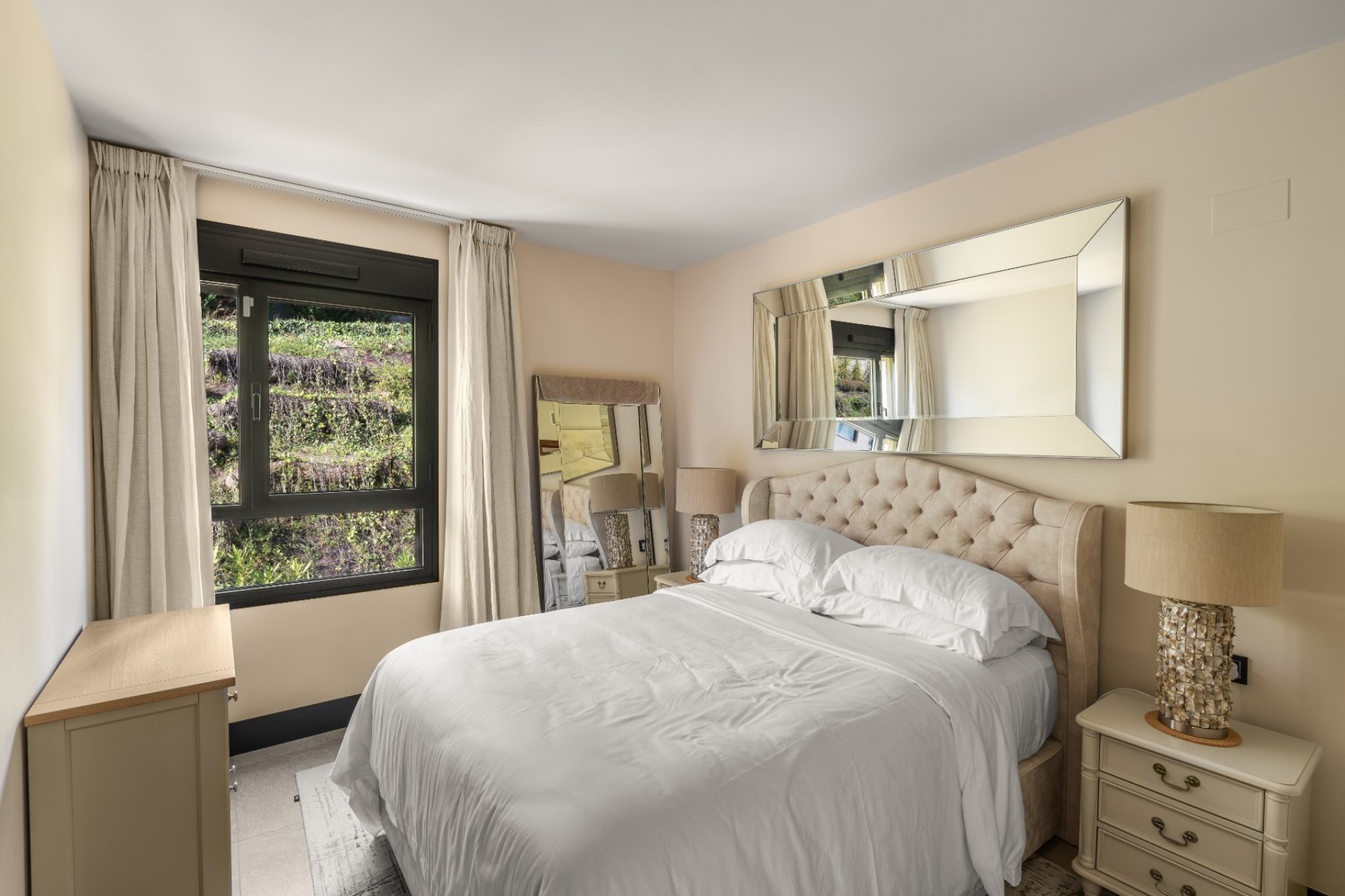 Reventa - apartment -
Marbella - Nueva Andalucía