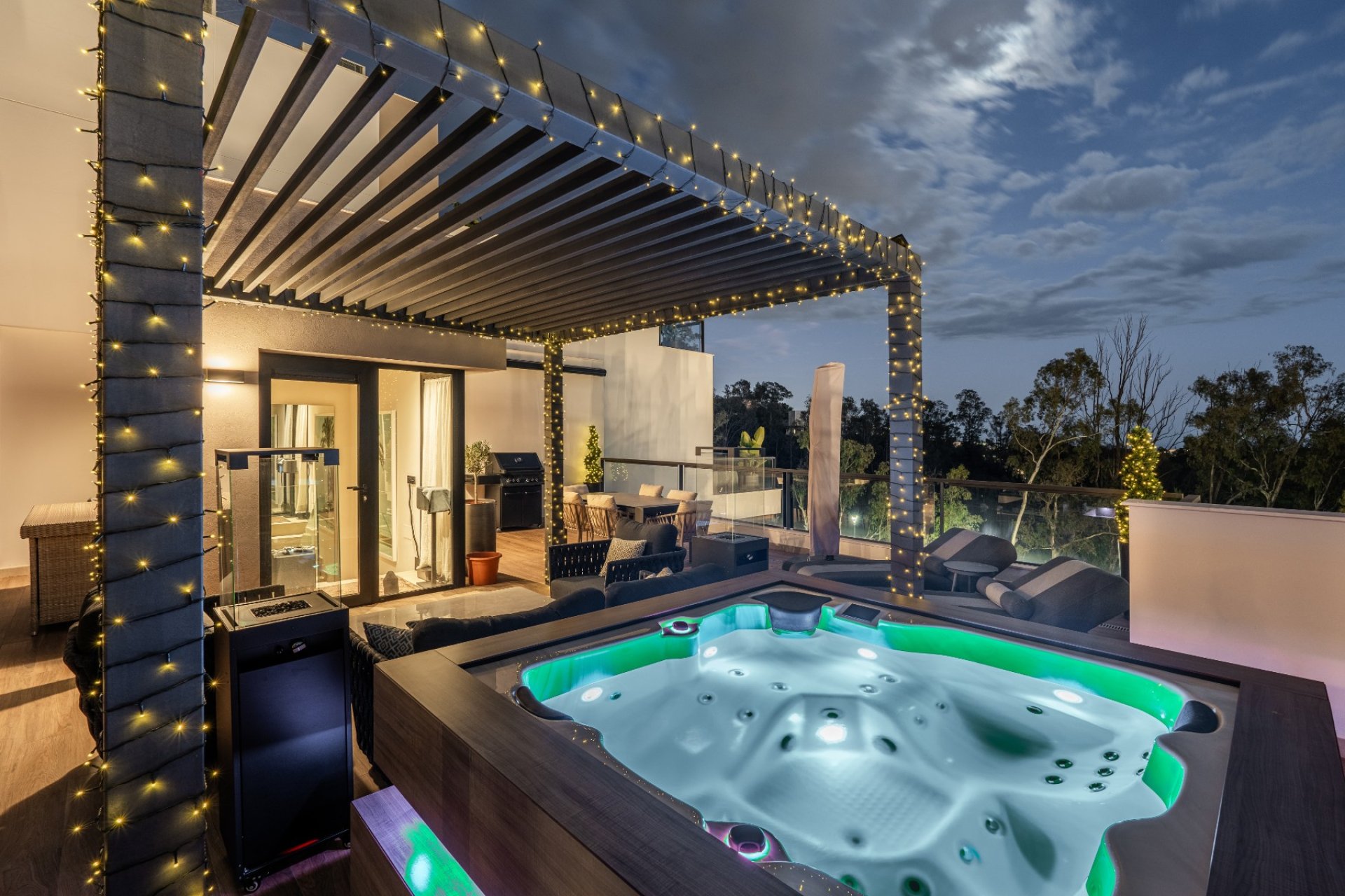 Reventa - apartment -
Marbella - Nueva Andalucía