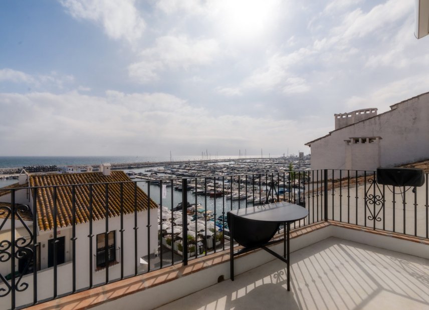 Reventa - apartment -
Marbella - Puerto Banús