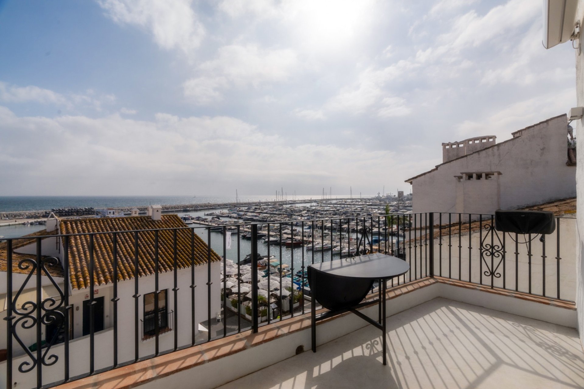 Reventa - apartment -
Marbella - Puerto Banús
