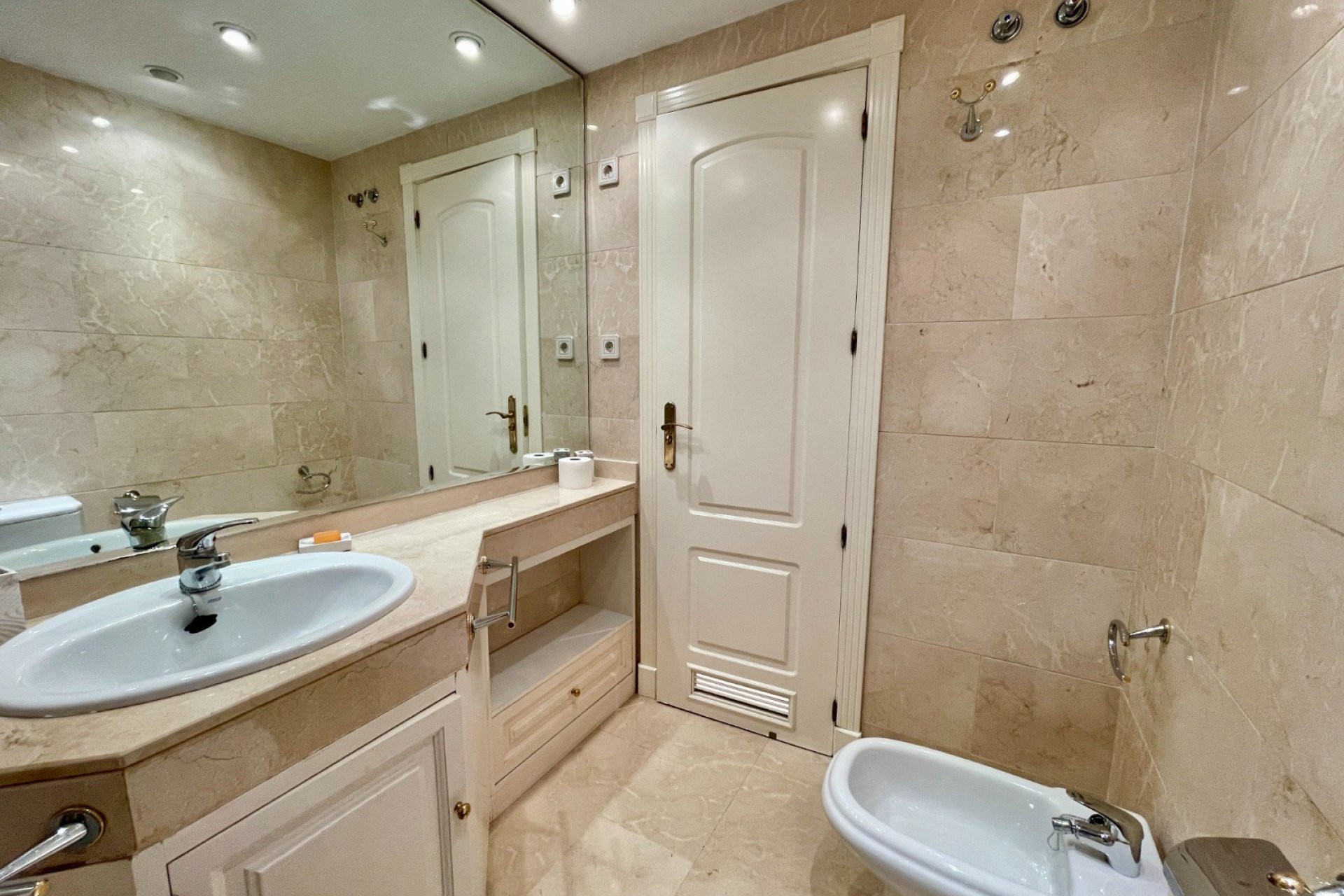 Reventa - apartment -
Marbella - Puerto Banús