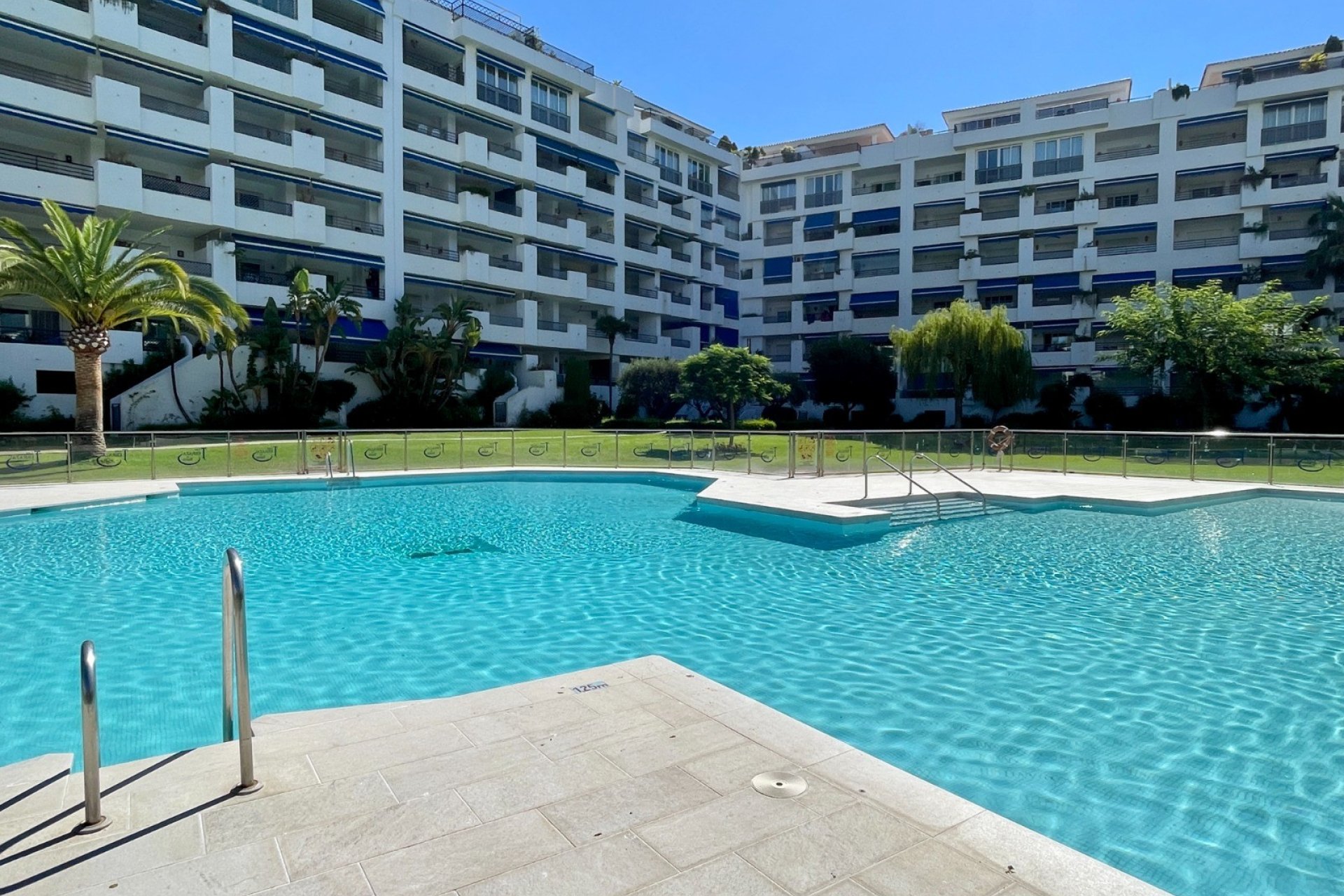 Reventa - apartment -
Marbella - Puerto Banús