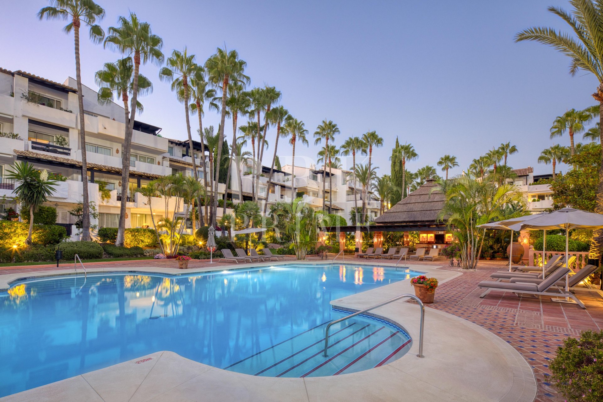 Reventa - apartment -
Marbella