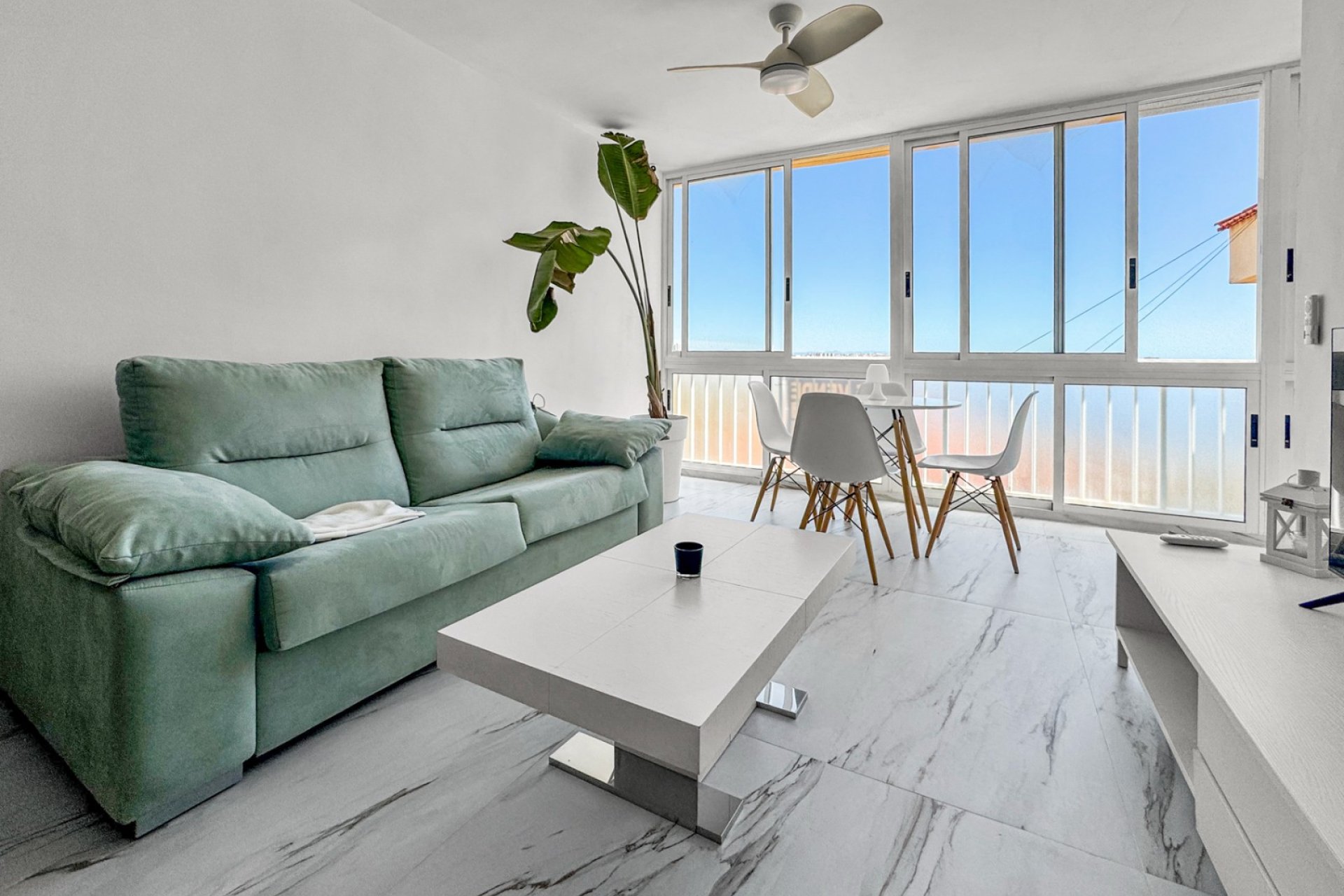 Reventa - apartment -
Orihuela Costa - Punta Prima