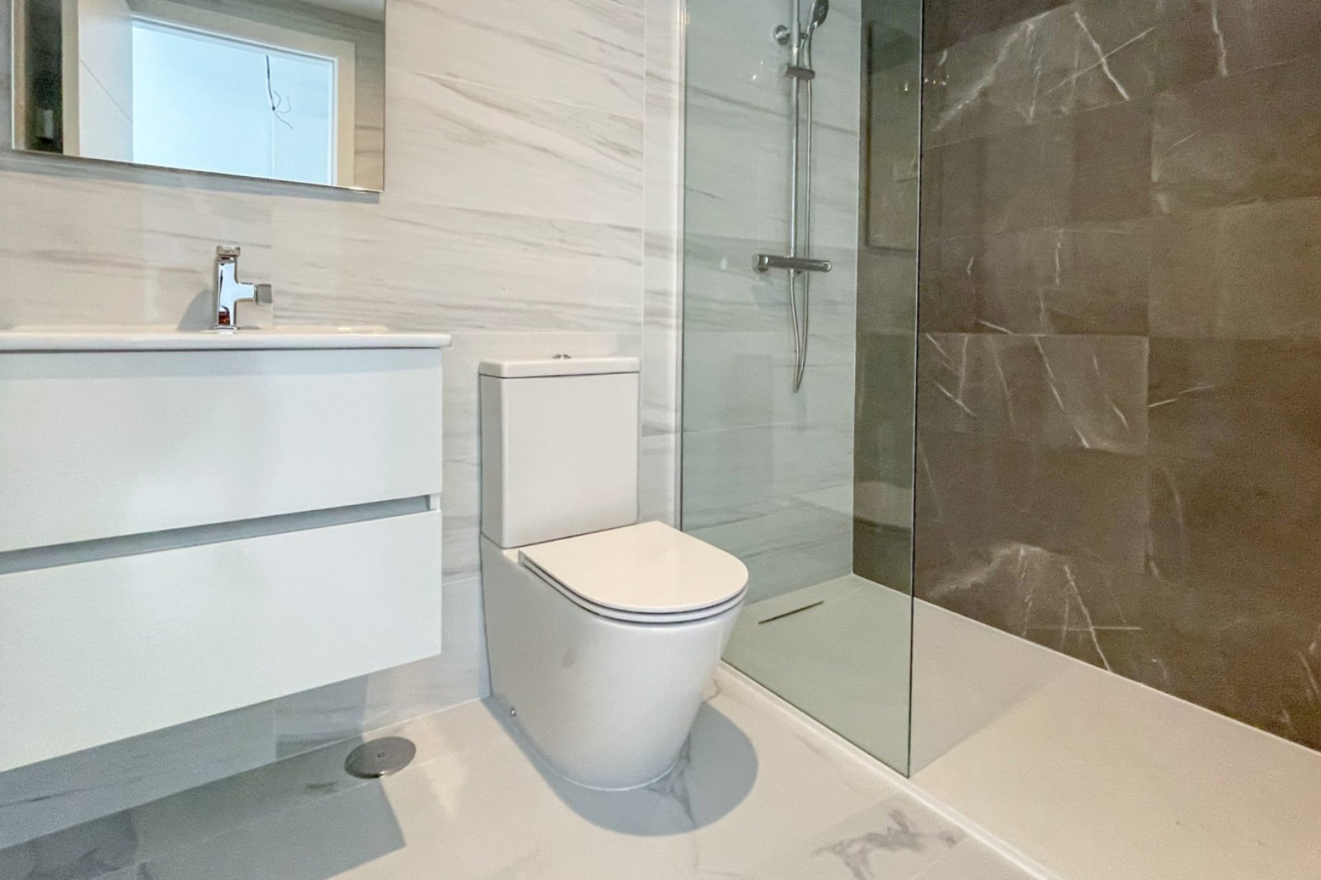 Reventa - apartment -
Orihuela Costa - Punta Prima