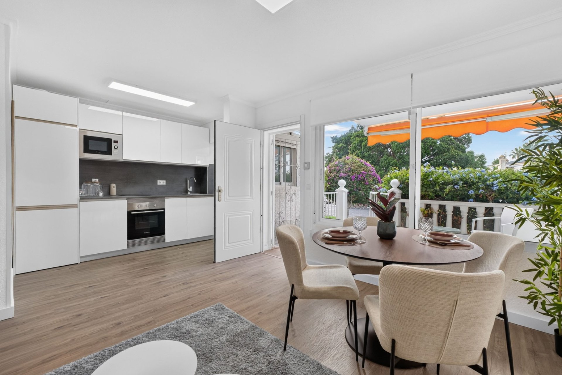 Reventa - apartment -
Orihuela Costa - Villamartín