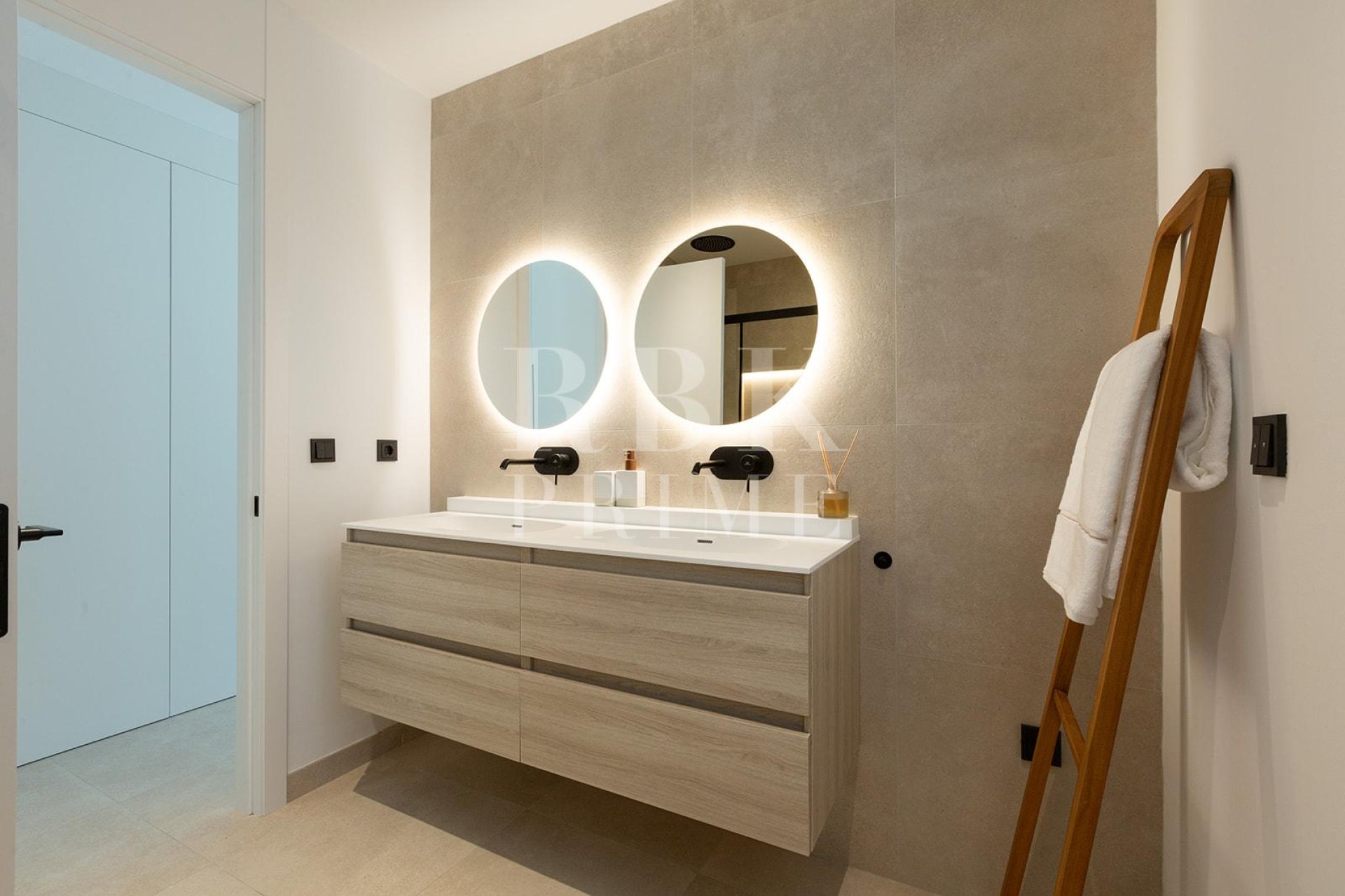 Reventa - apartment -
Palma - Palma urbano