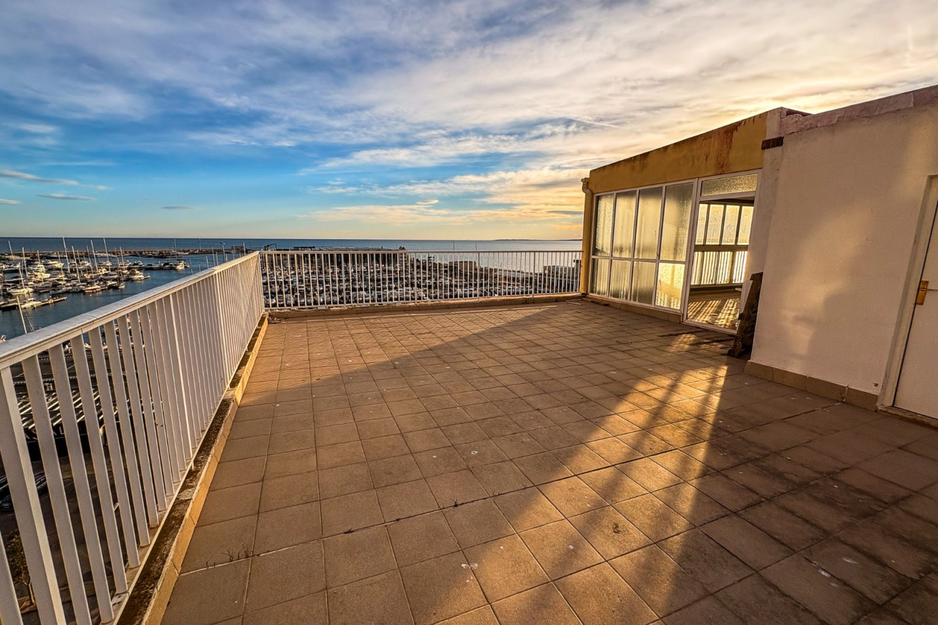 Reventa - apartment -
Santa Pola - Puerto