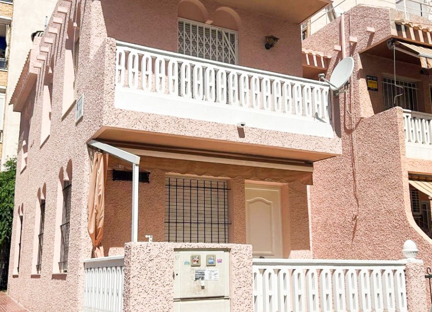 Reventa - apartment -
Torrevieja - Center