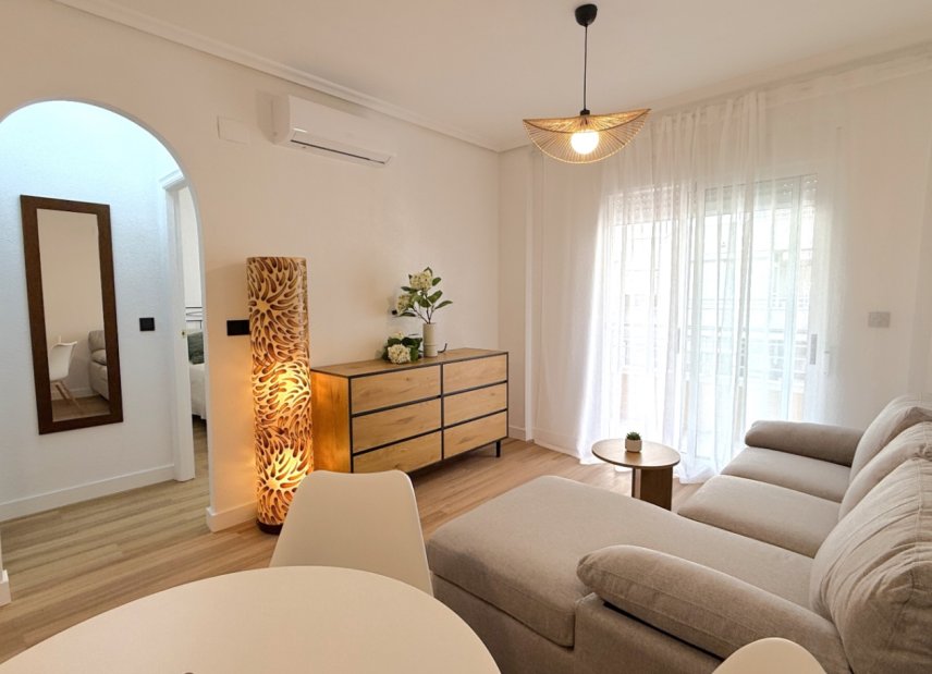 Reventa - apartment -
Torrevieja - Costa Blanca