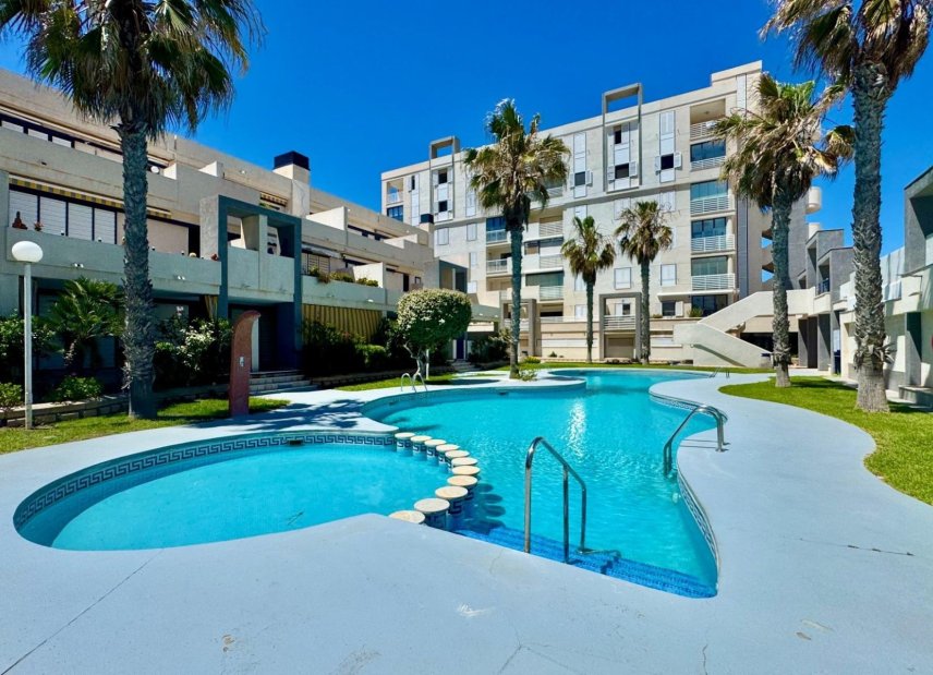 Reventa - apartment -
Torrevieja - La Mata