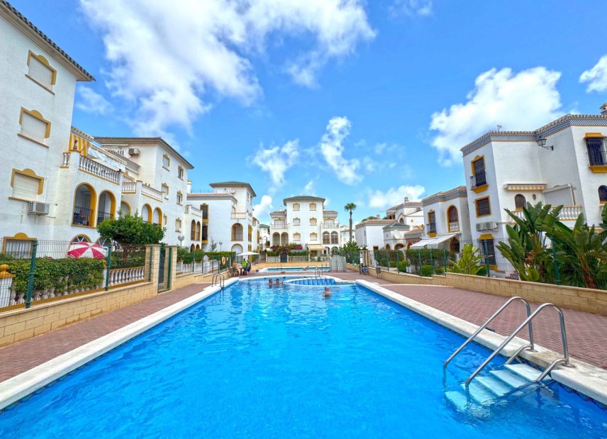 Reventa - apartment -
Torrevieja - La Mata