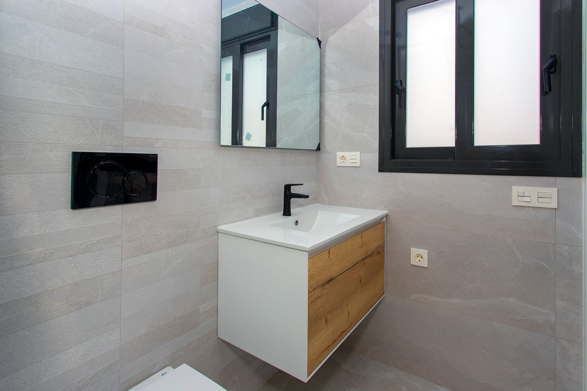 Reventa - apartment -
Torrevieja - Playa del Cura