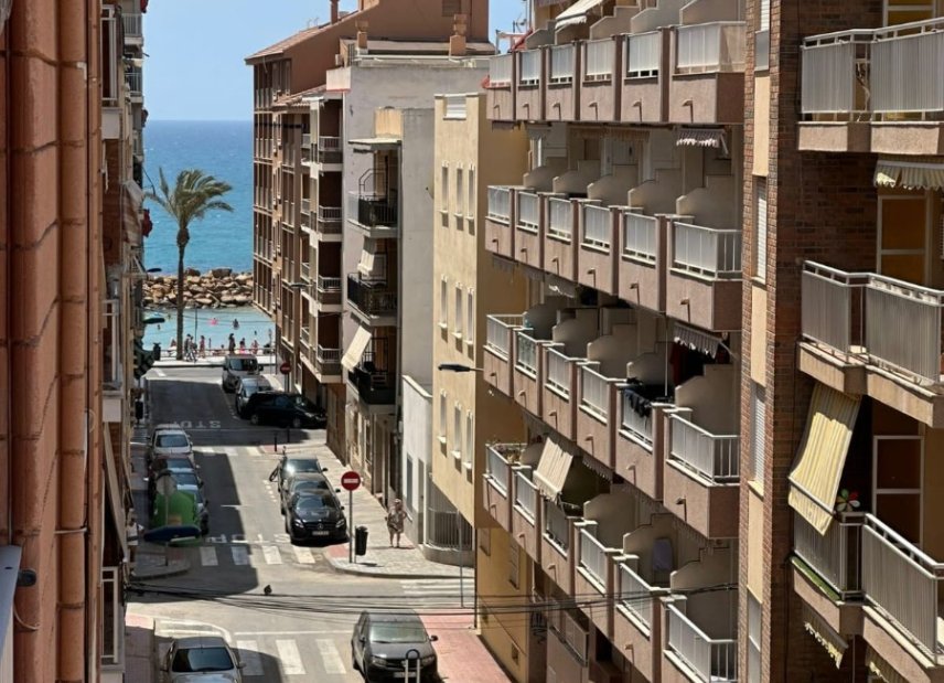 Reventa - apartment -
Torrevieja - Playa del Cura