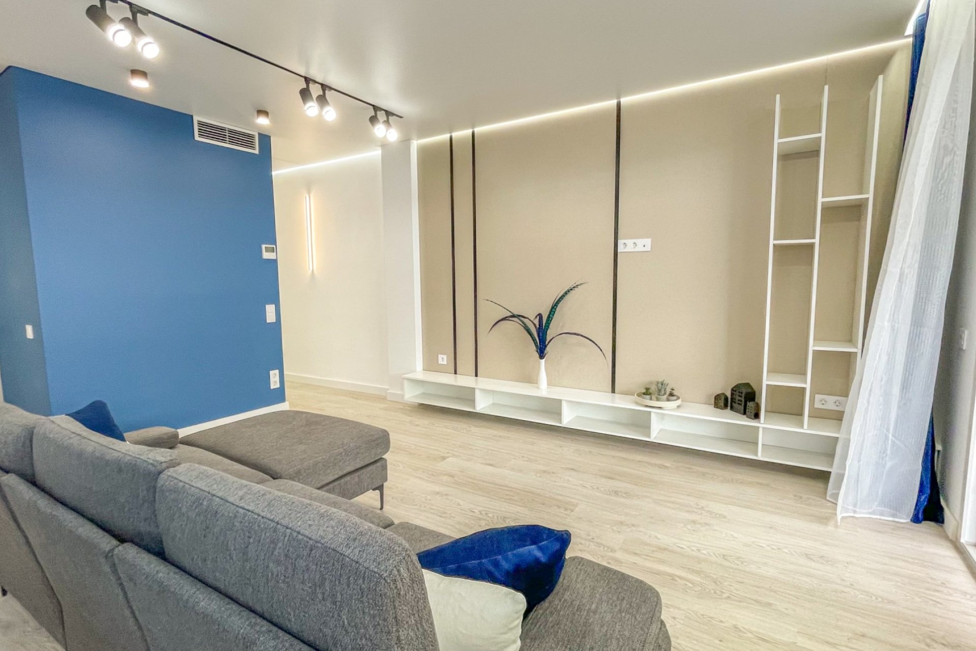 Reventa - apartment -
Torrevieja - Playa Los Naufragos