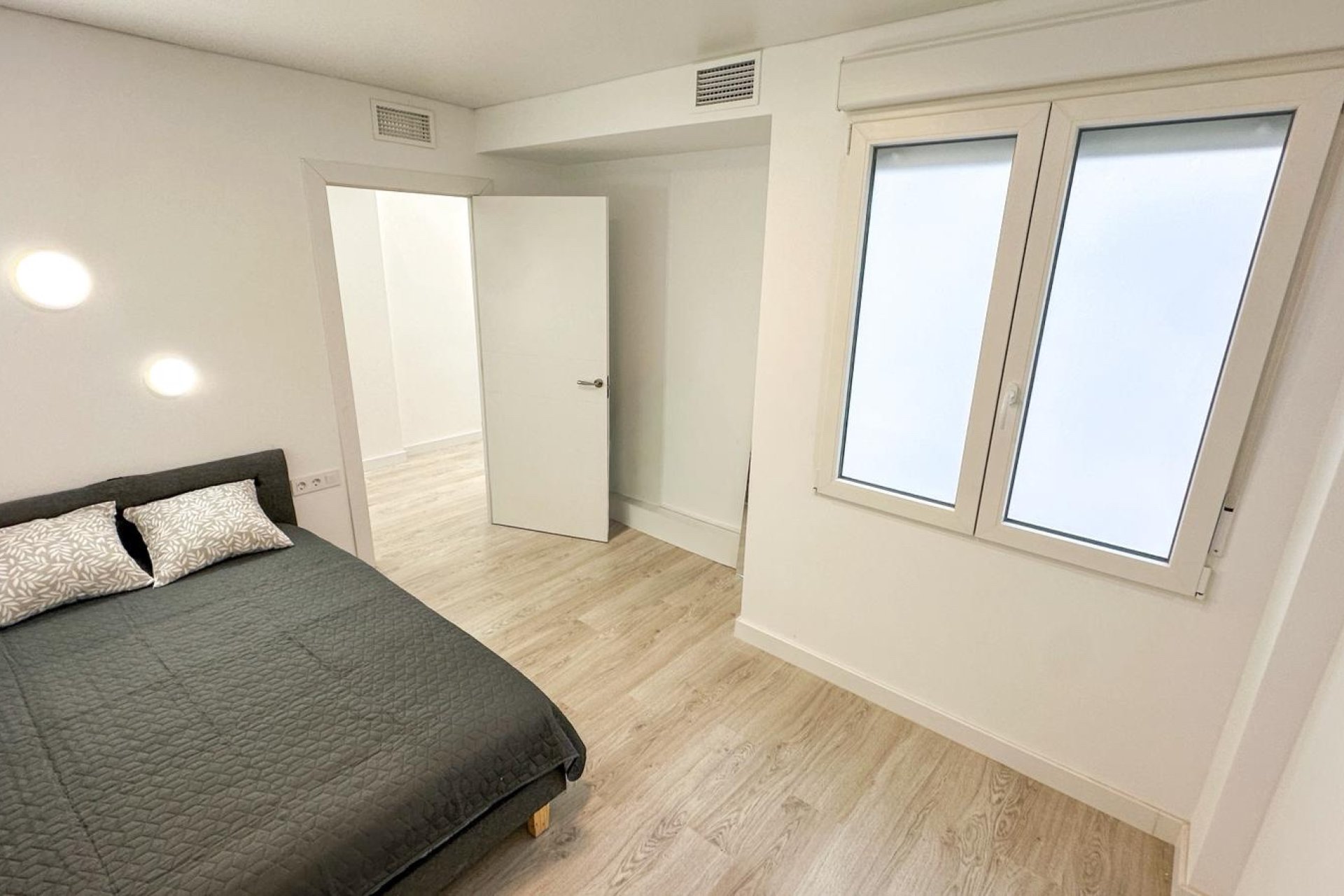 Reventa - apartment -
Torrevieja - Playa Los Naufragos