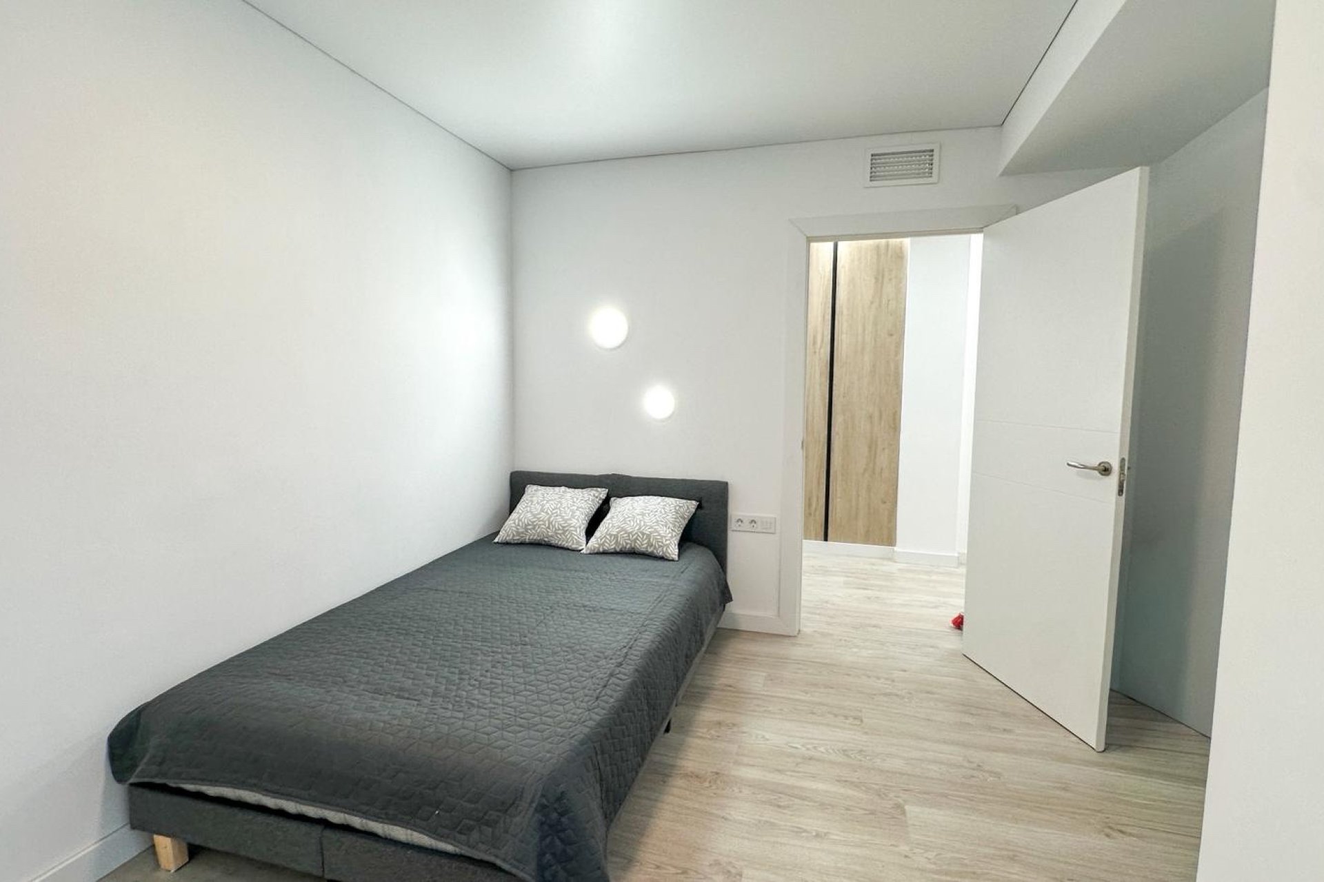 Reventa - apartment -
Torrevieja - Playa Los Naufragos