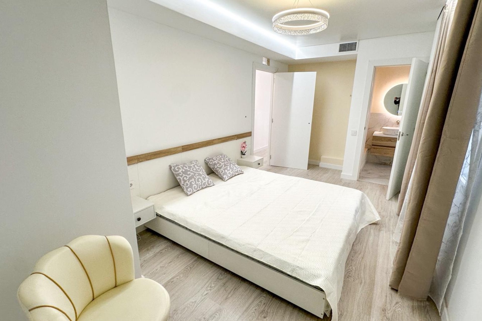 Reventa - apartment -
Torrevieja - Playa Los Naufragos