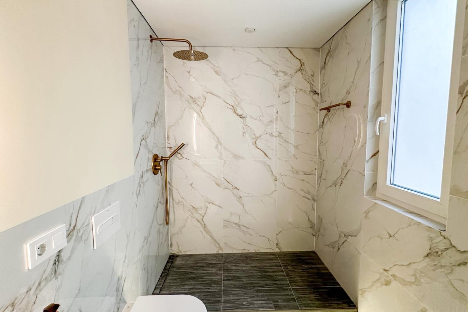 Reventa - apartment -
Torrevieja - Playa Los Naufragos