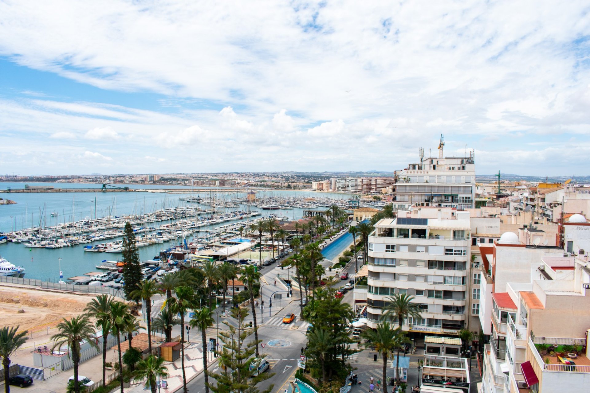 Reventa - apartment -
Torrevieja