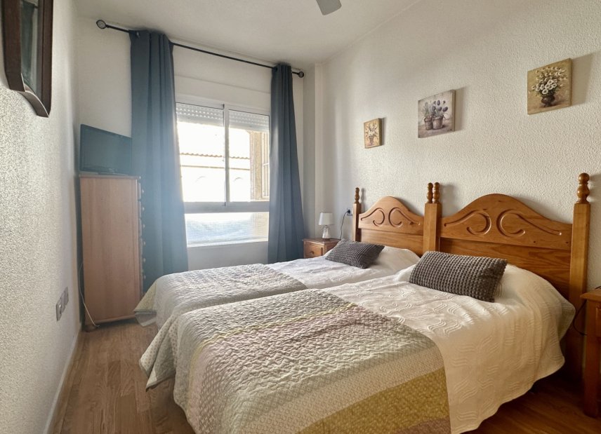 Reventa - apartment -
Torrevieja