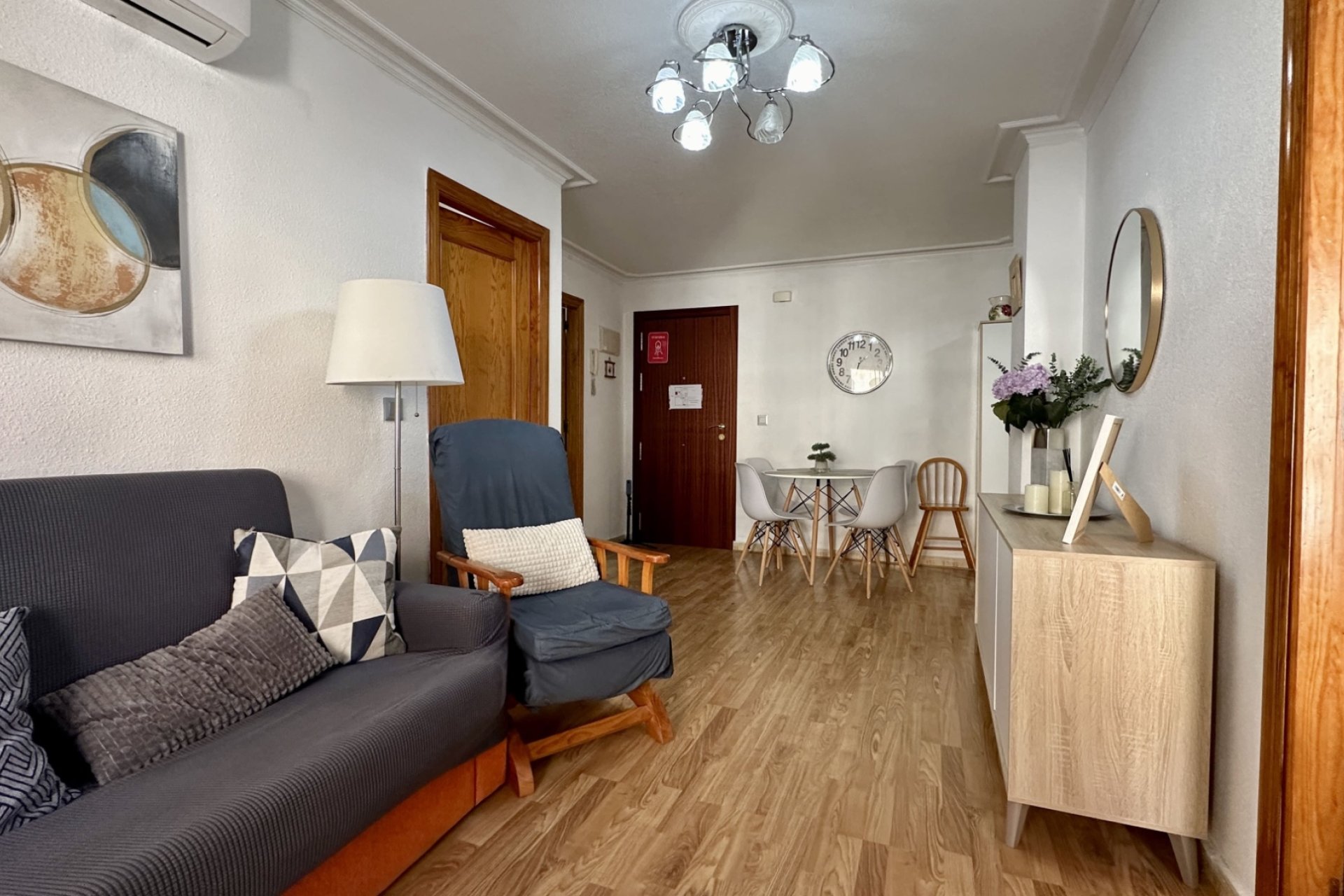 Reventa - apartment -
Torrevieja