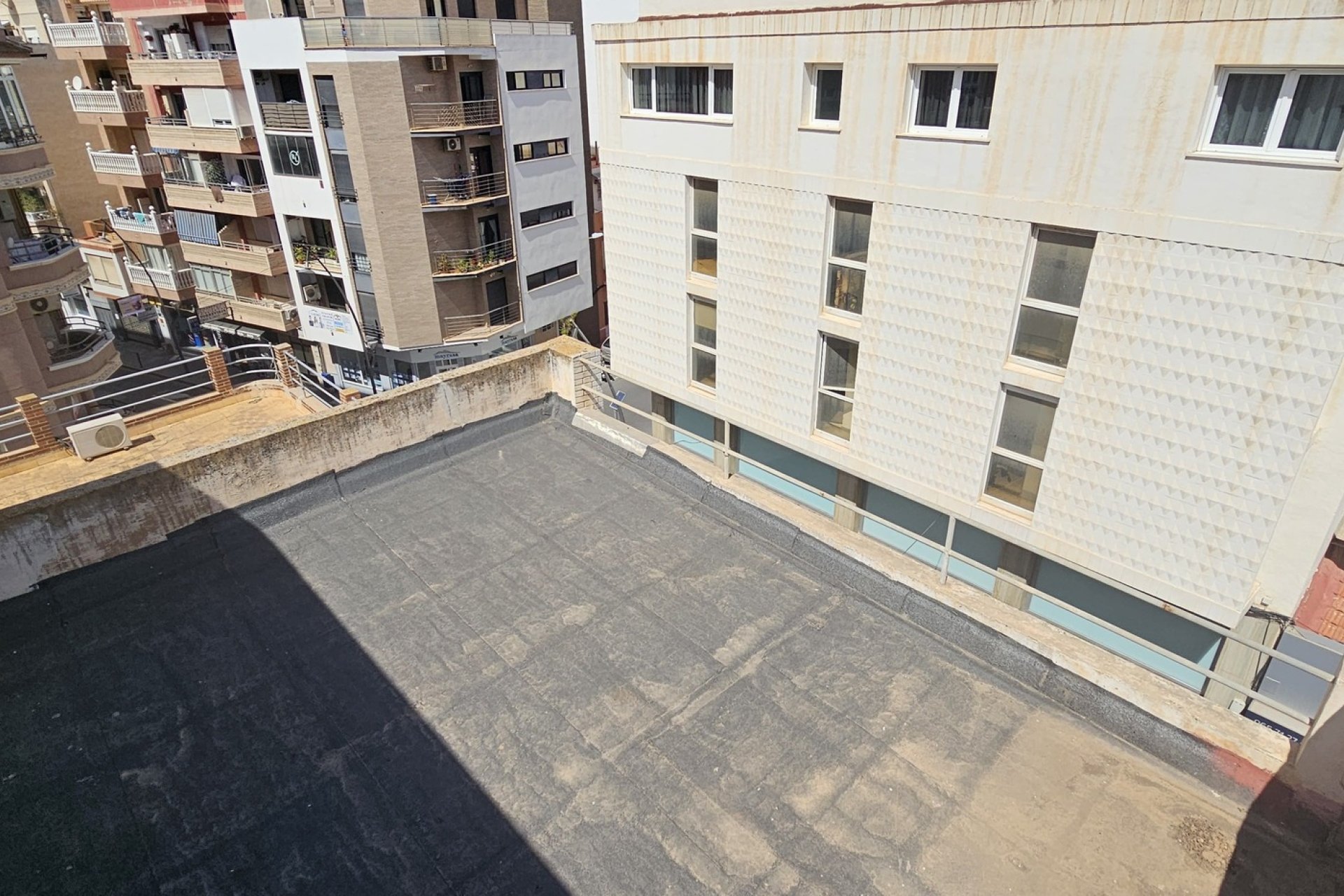 Reventa - Comercial -
Torrevieja - Center