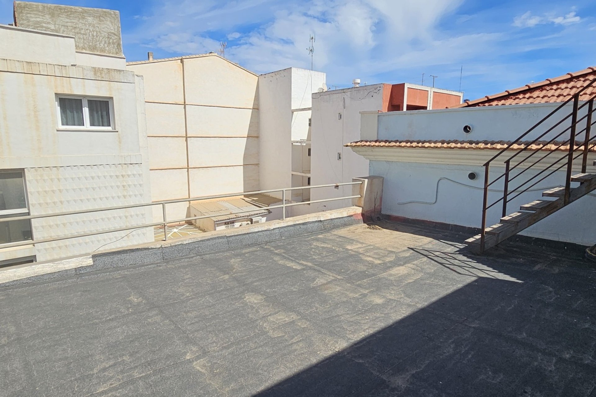Reventa - Comercial -
Torrevieja - Center