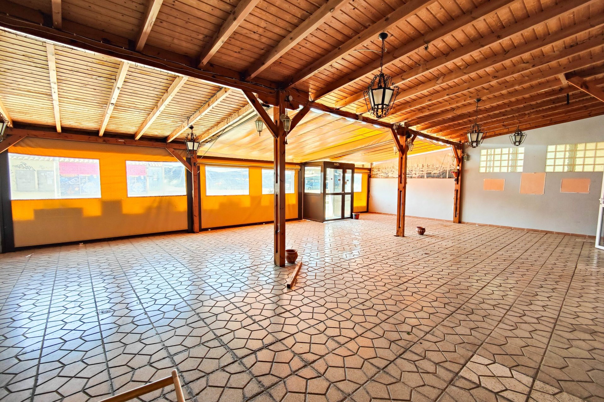Reventa - Comercial -
Torrevieja - La Siesta