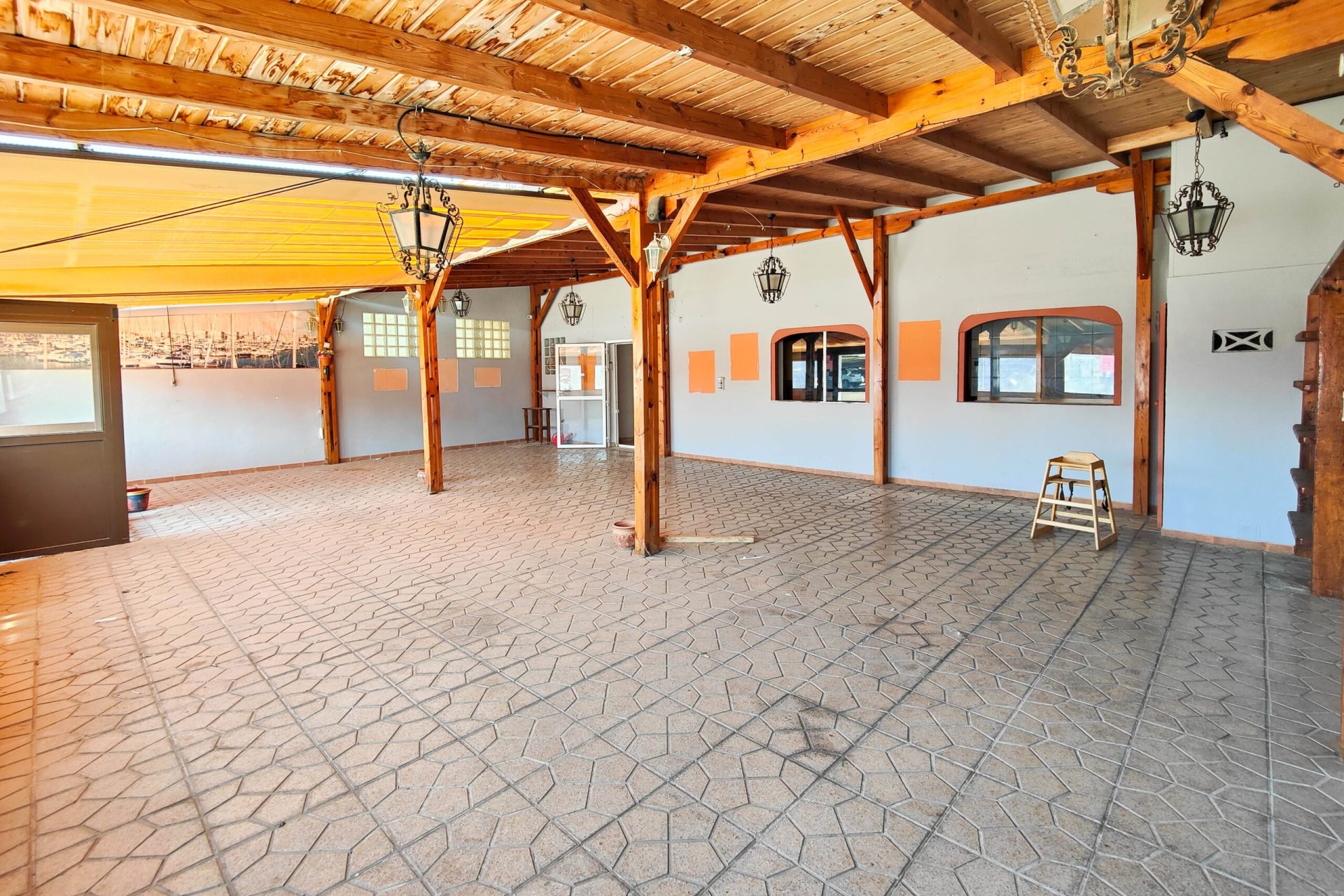 Reventa - Comercial -
Torrevieja - La Siesta