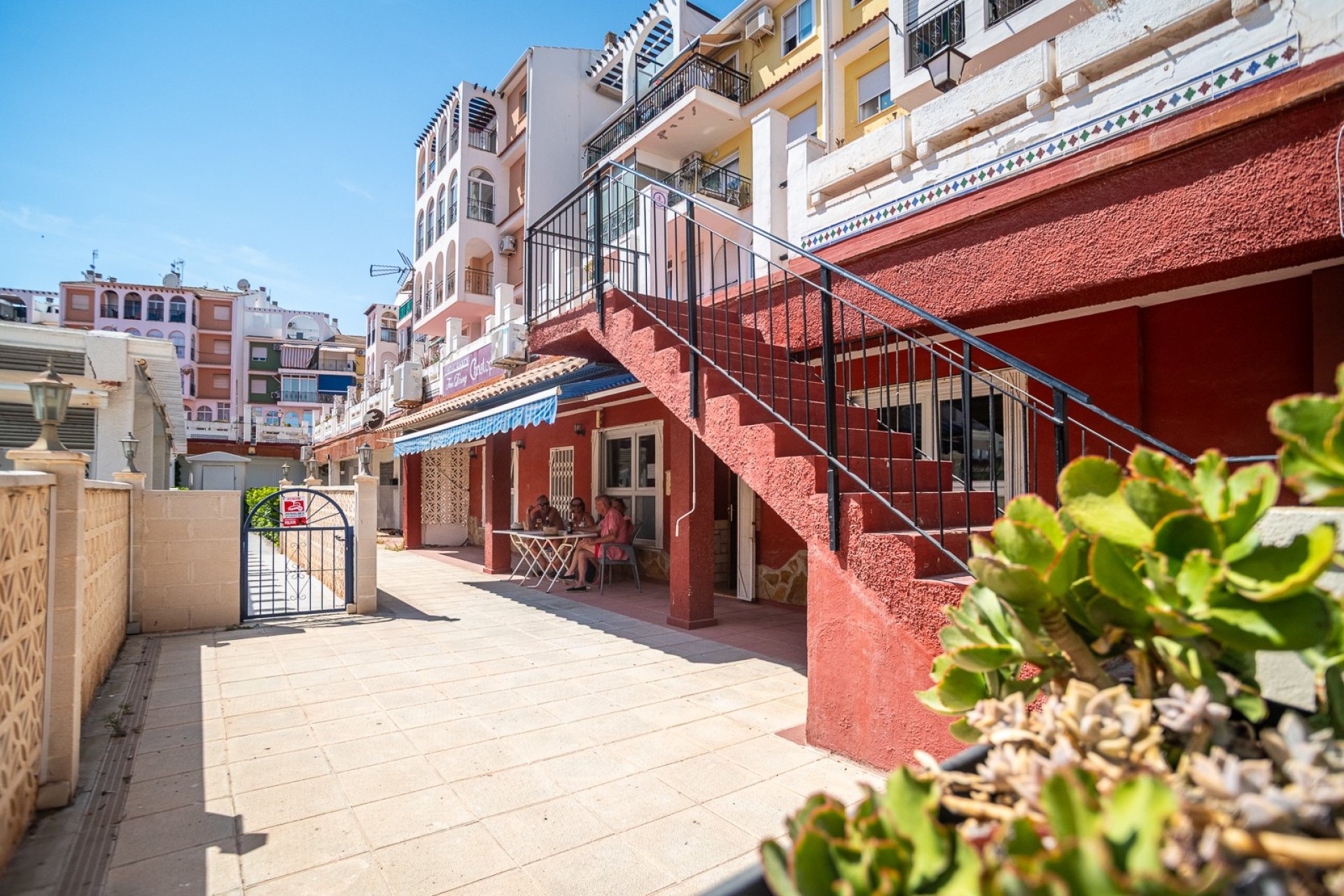 Reventa - Comercial -
Torrevieja - La veleta