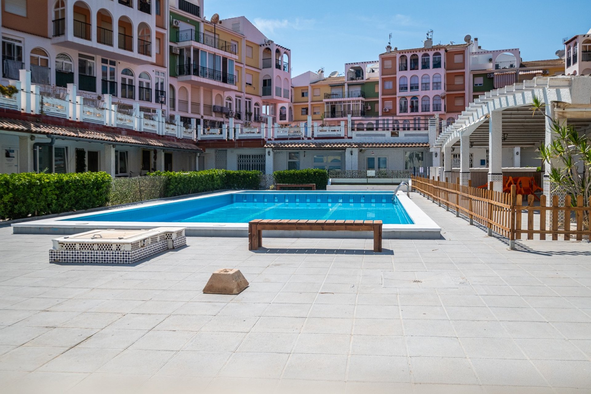 Reventa - Comercial -
Torrevieja - La veleta
