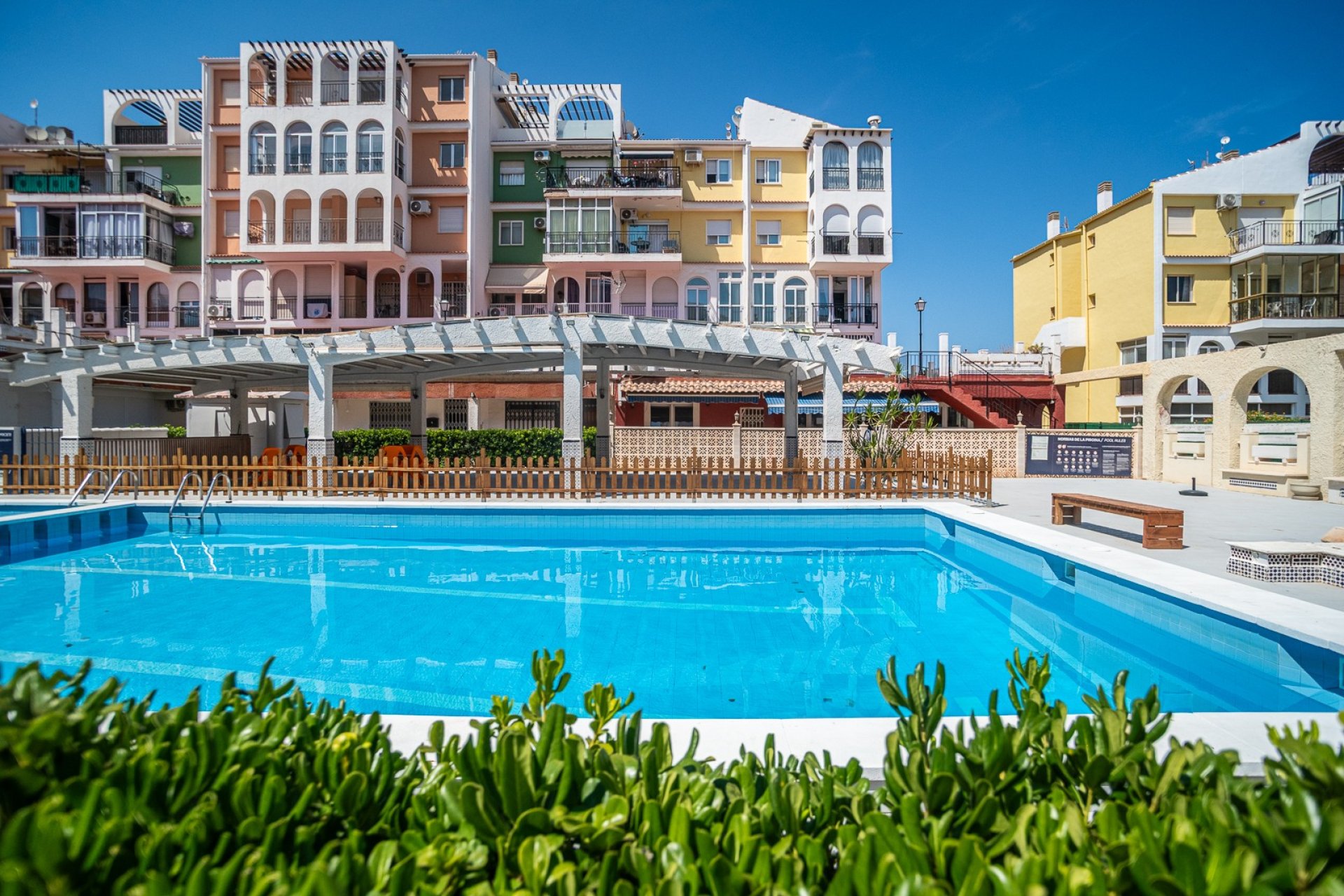 Reventa - Comercial -
Torrevieja - La veleta