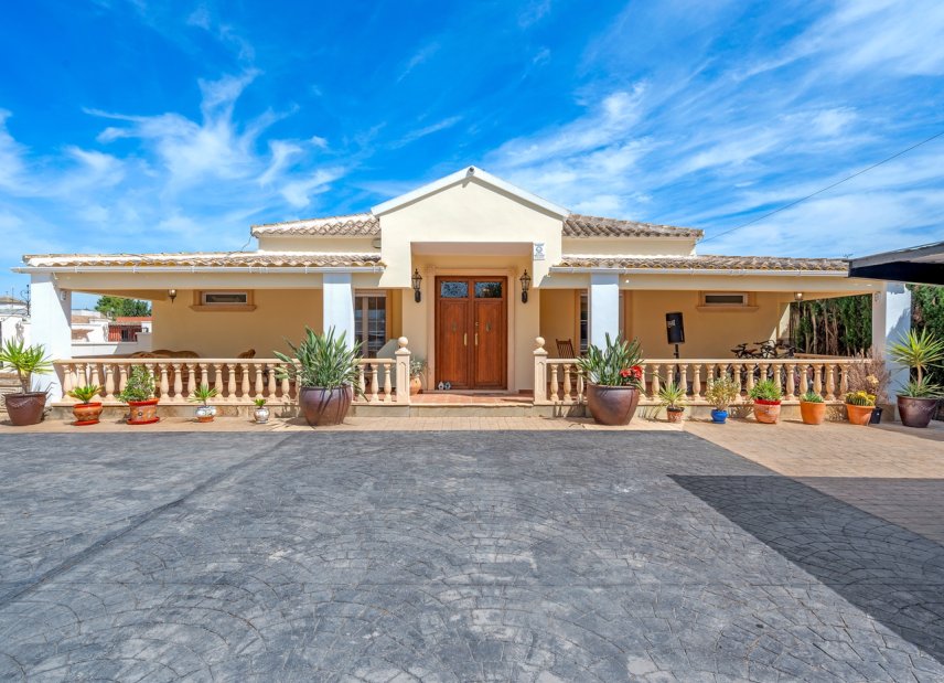 Reventa - Country House -
Almoradí - Las Heredades