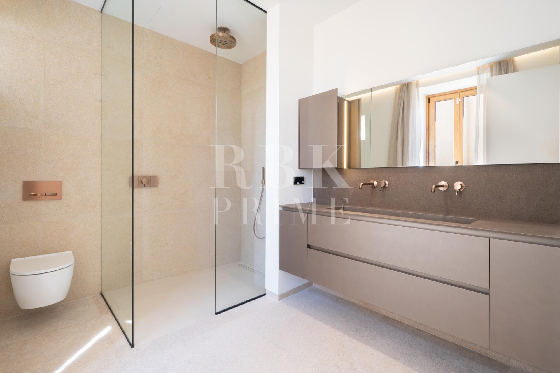 Reventa - Palace -
Palma - El Terreno