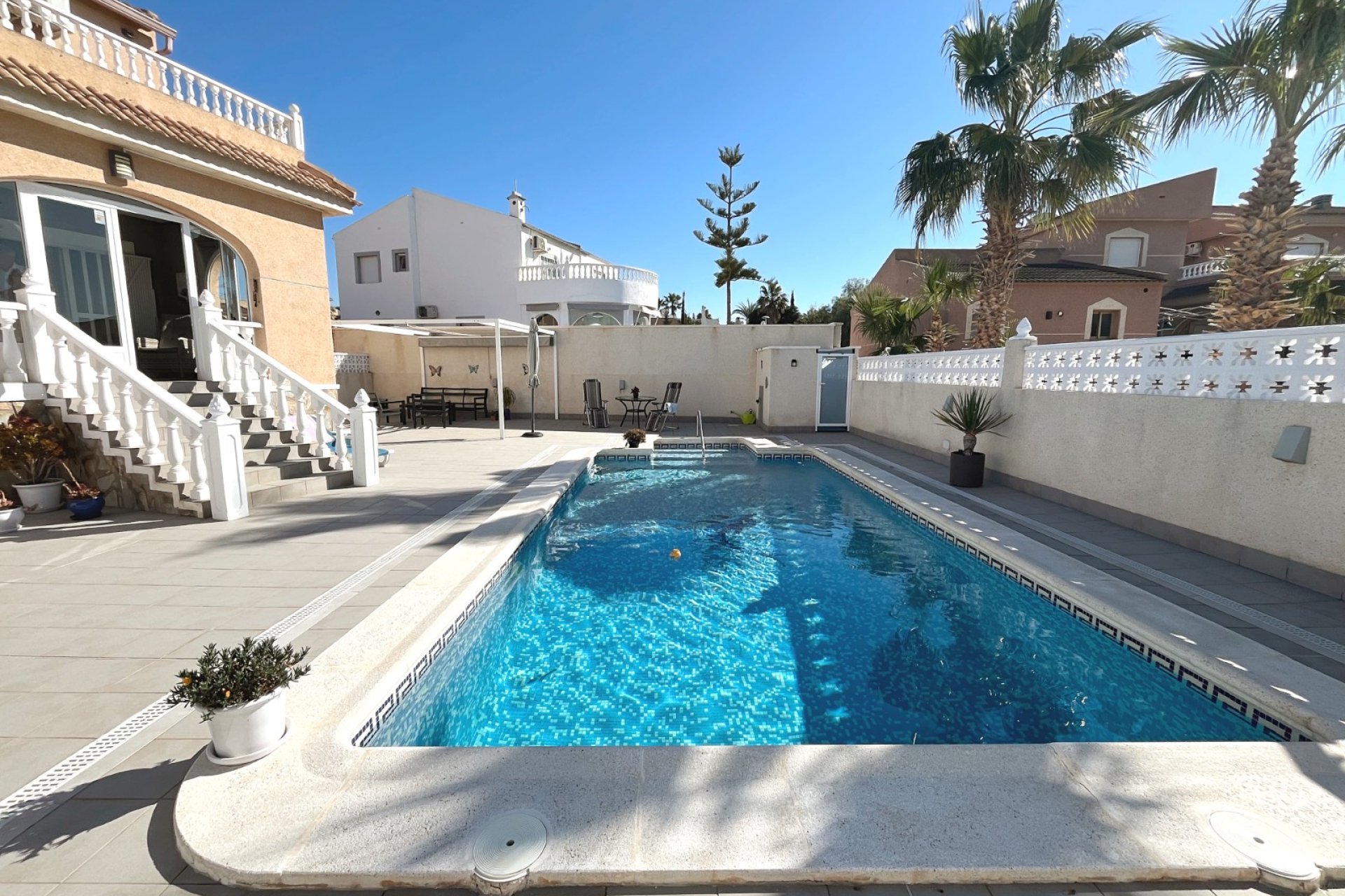 Reventa - Villa -
Benijofar - Monte Azul