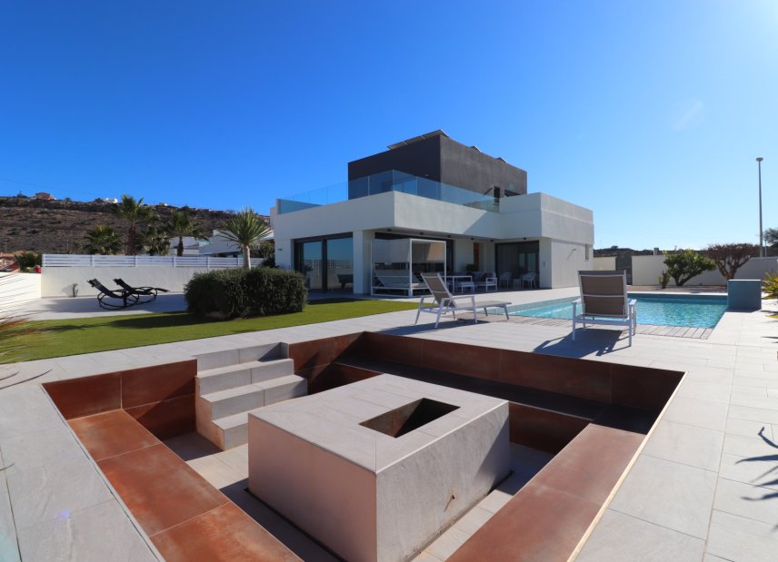 Reventa - Villa -
Benimar - Benimar III