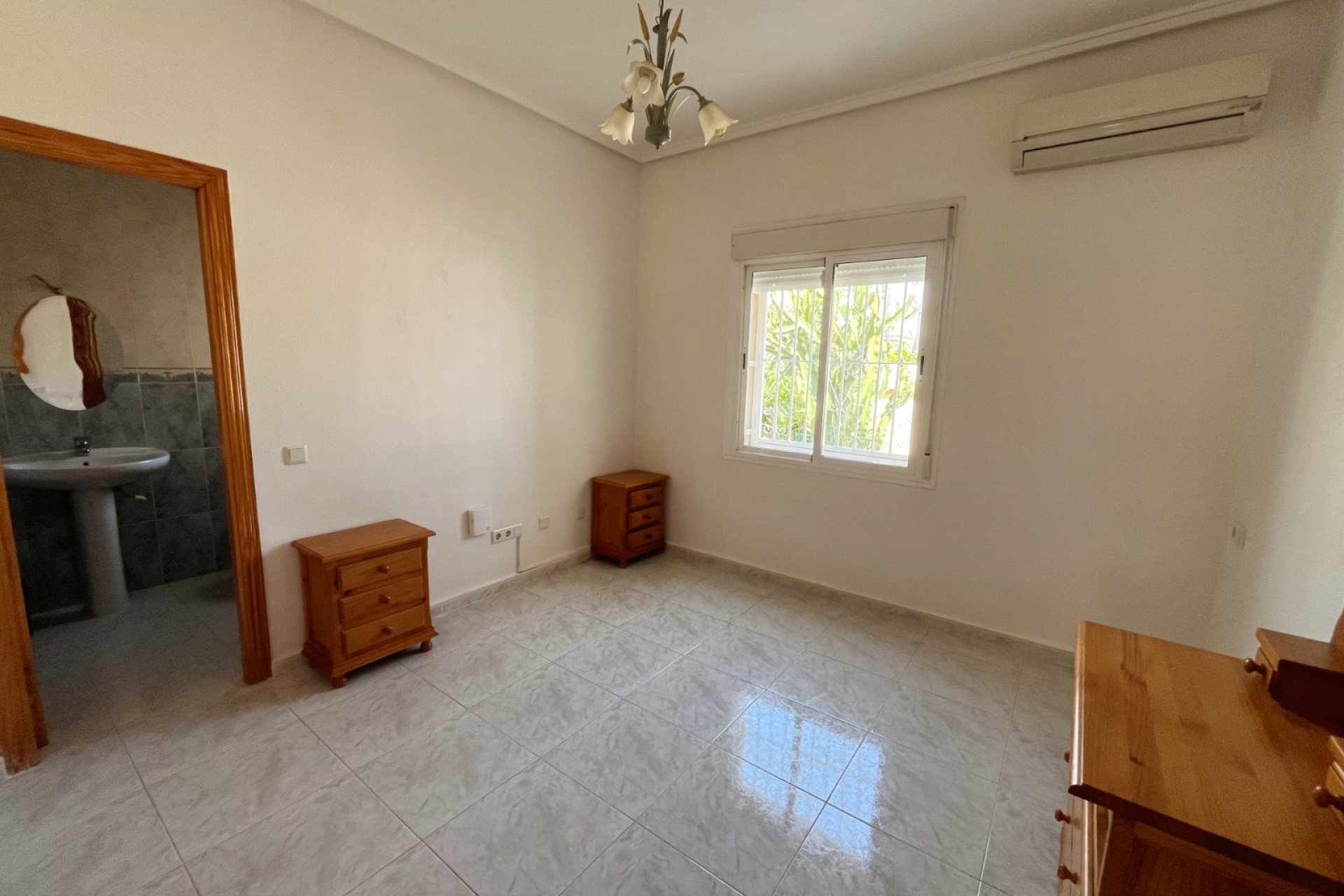 Reventa - Villa -
Ciudad Quesada - Airstrip