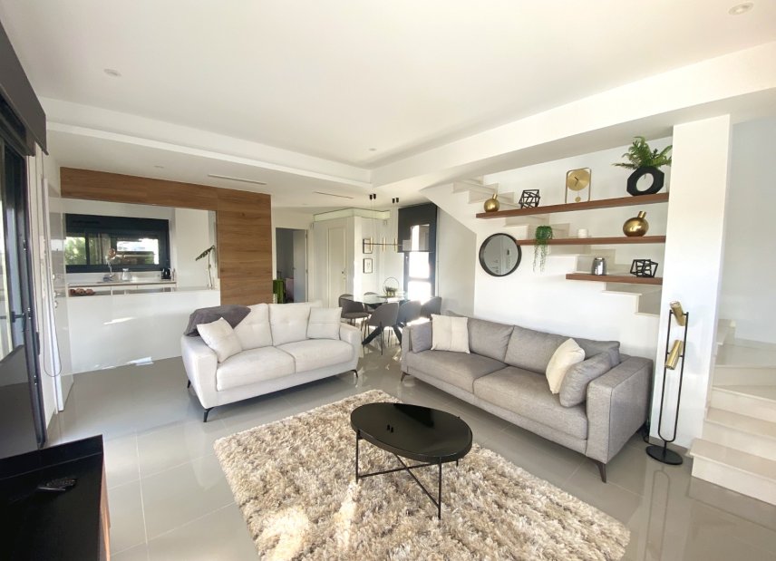 Reventa - Villa -
Ciudad Quesada - Doña Pepa