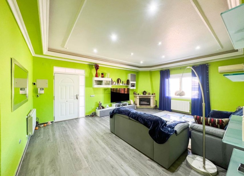Reventa - Villa -
Ciudad Quesada - Doña Pepa