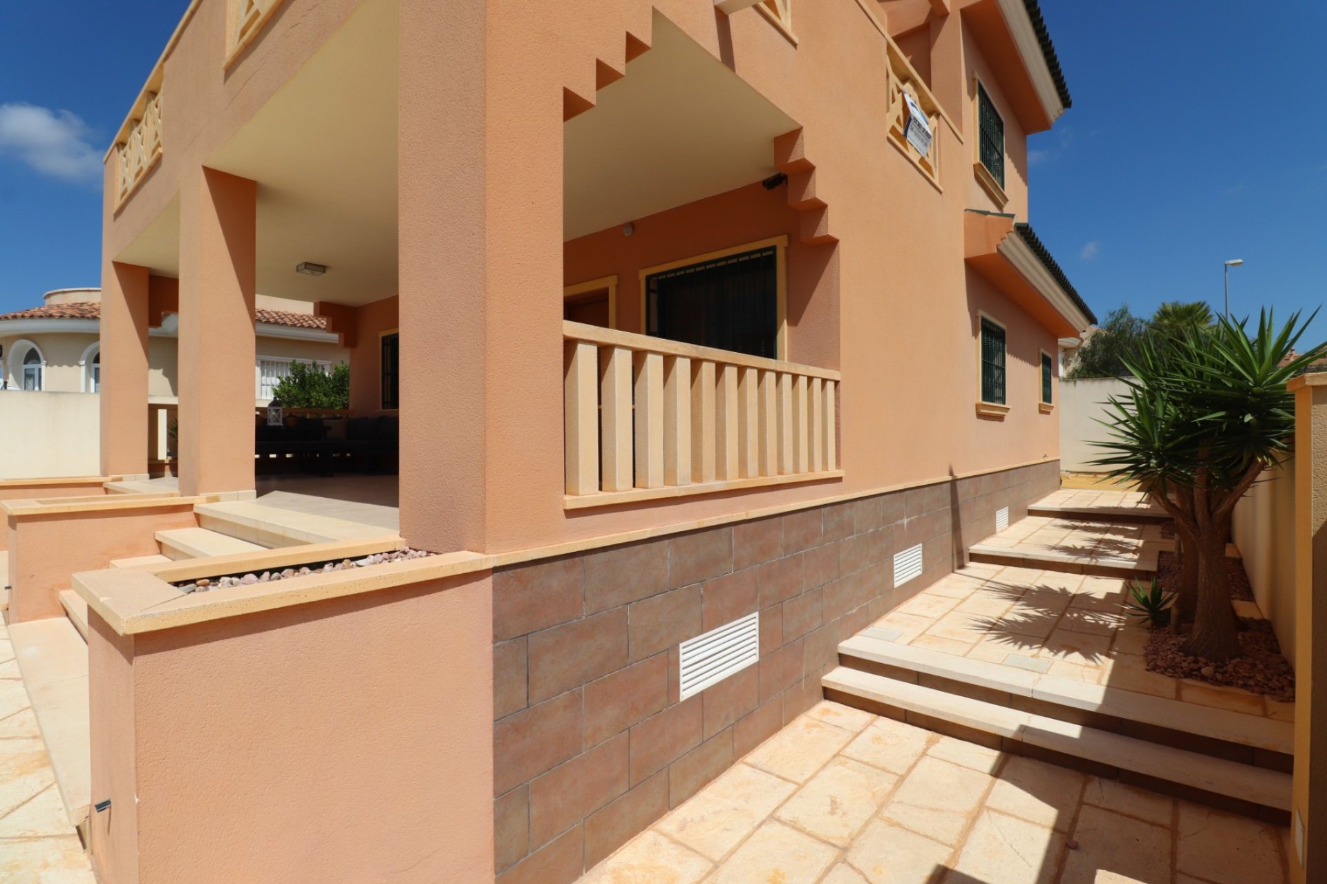 Reventa - Villa -
Ciudad Quesada - La Fiesta