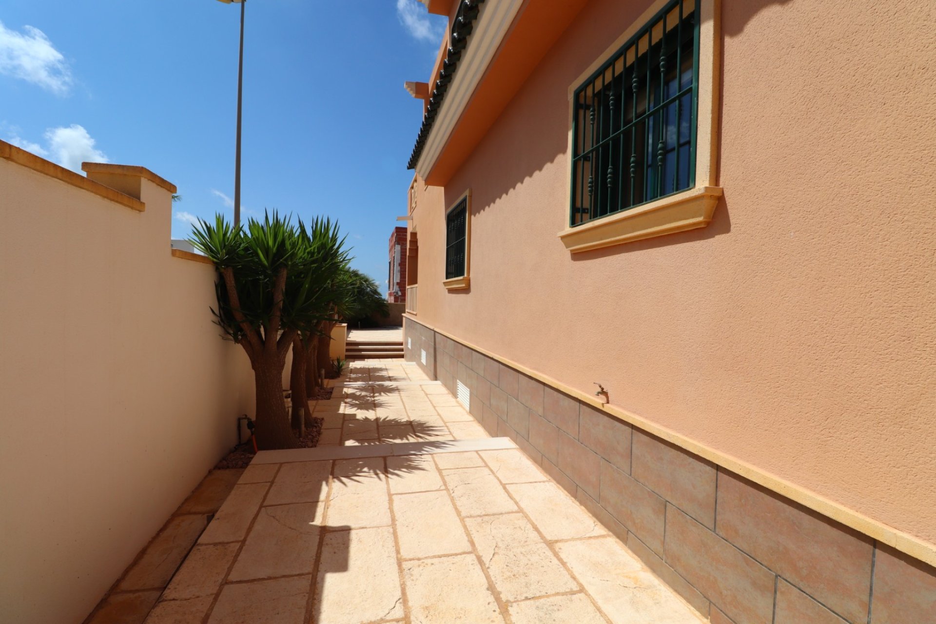Reventa - Villa -
Ciudad Quesada - La Fiesta