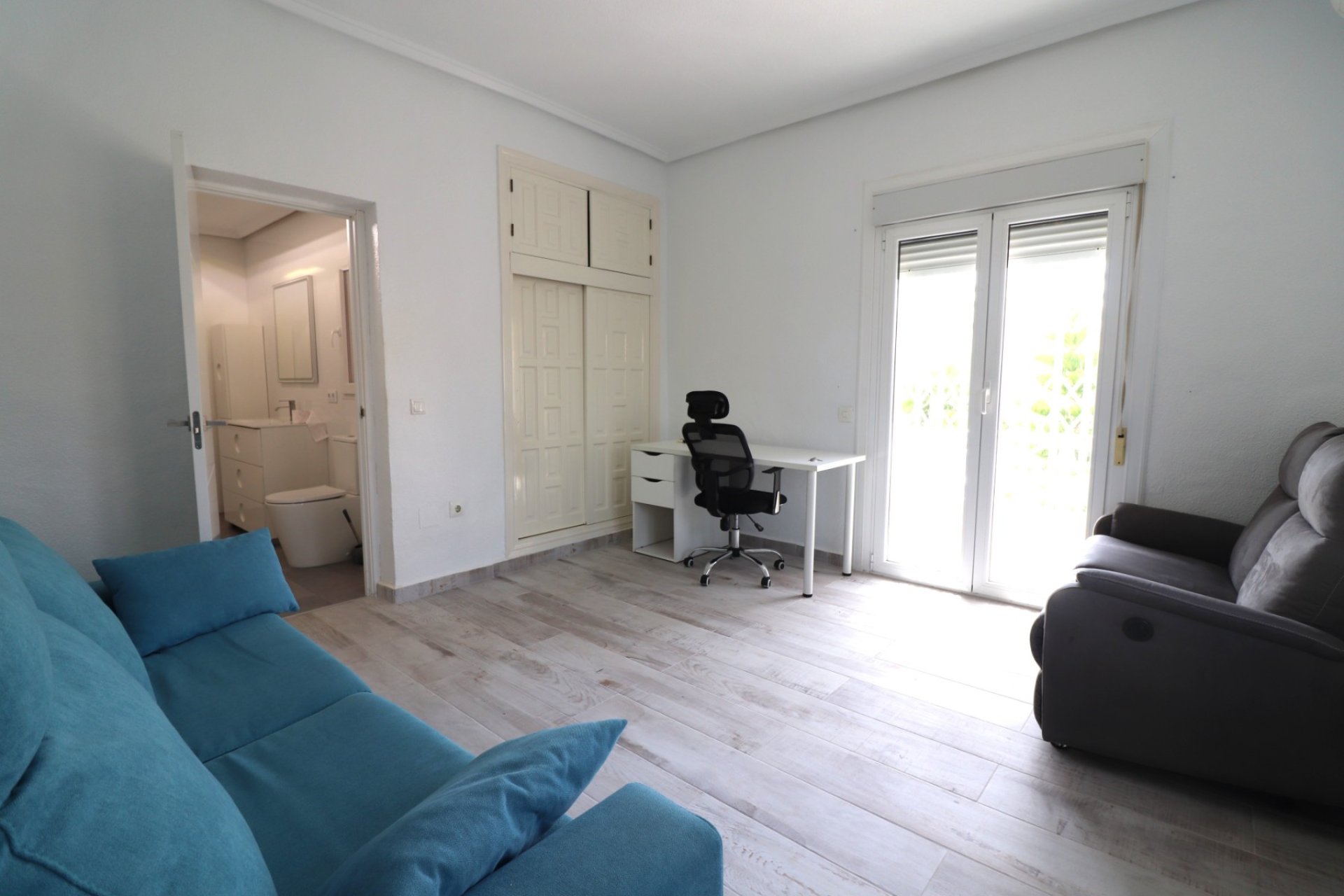Reventa - Villa -
Ciudad Quesada - La Fiesta
