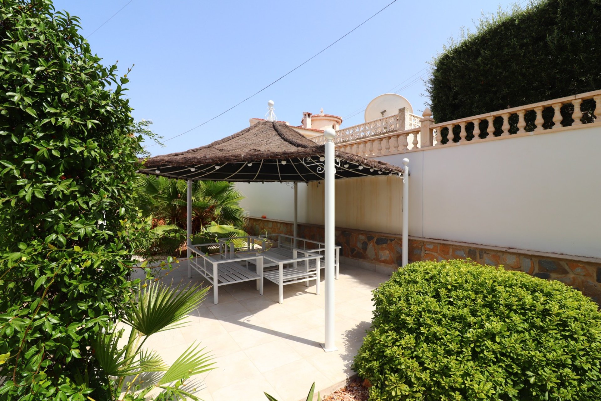 Reventa - Villa -
Ciudad Quesada - La Fiesta