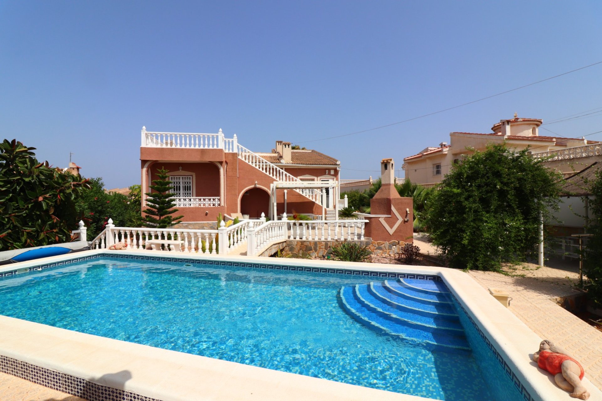 Reventa - Villa -
Ciudad Quesada - La Fiesta