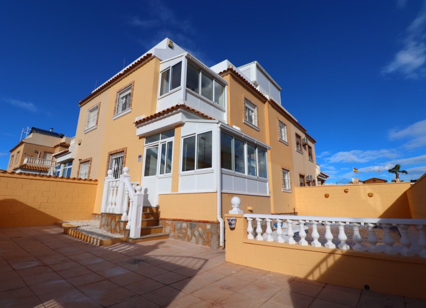Reventa - Villa -
Ciudad Quesada - Lo Marabú