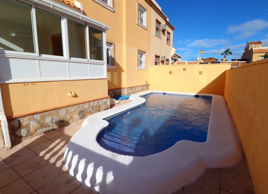 Reventa - Villa -
Ciudad Quesada - Lo Marabú